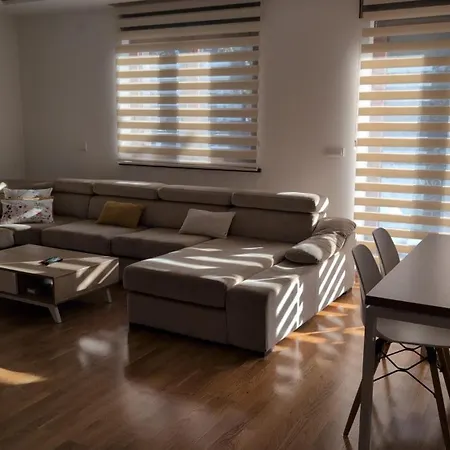 A-apartmani * 兹拉蒂博尔